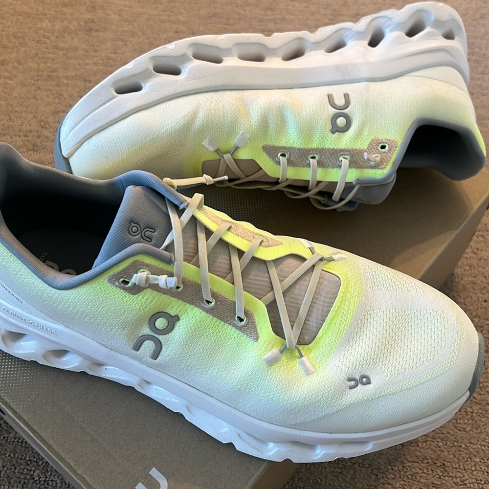 Womens On cloud shoes